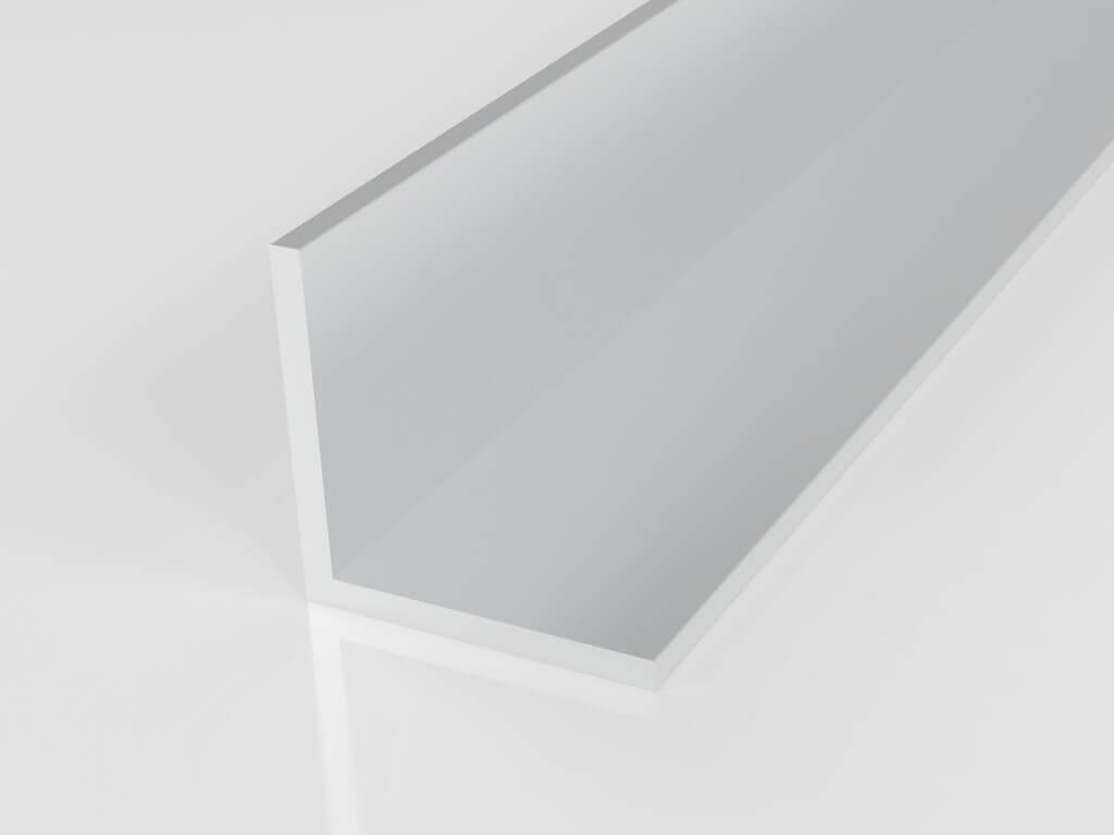 Aluminium-Winkelprofil, L-förmig für Bauprojekte, zeigt glatte Oberfläche und präzise Kanten auf weißem Hintergrund.